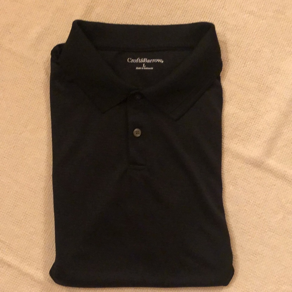 Men’s black golf shirt